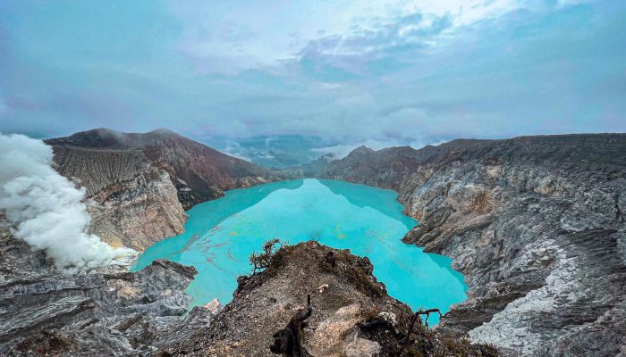 ijen crater